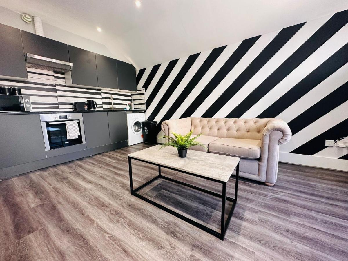 Apartment Flash Sale King Size Bed Super Central One Bed Next To Seafront 2 Brighton